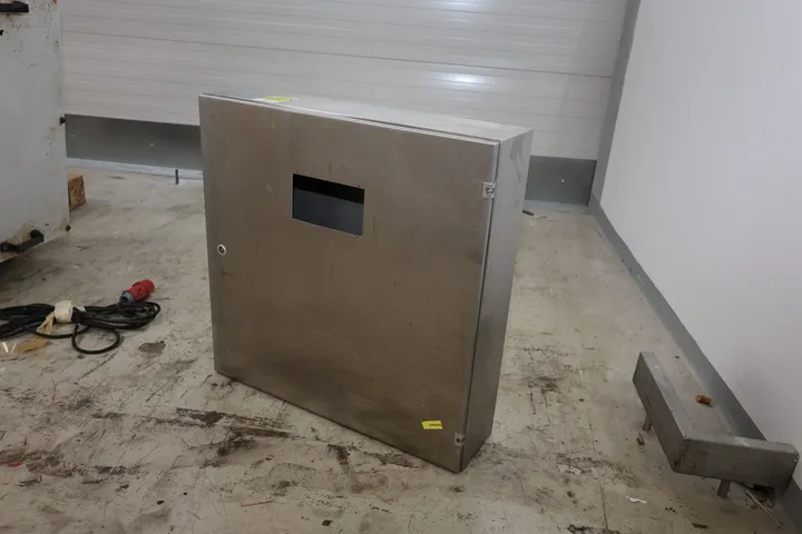 Edelstahlschrank Maße: 80 x 80 cm